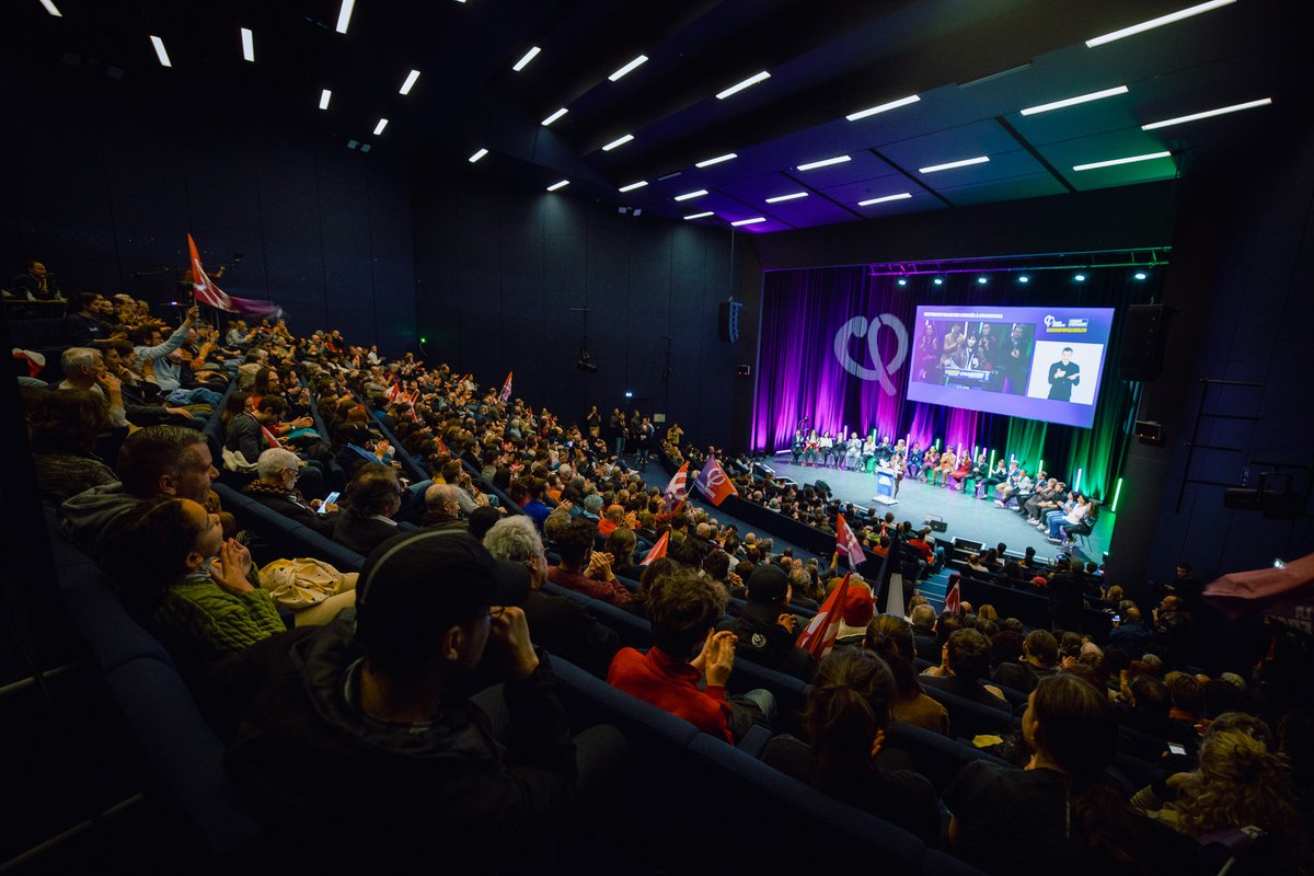 🔥 Salle comble à Strasbourg pour le meeting de l'Union populaire. Plus de 500 personnes présentes pour écouter @ManonAubryFr, @DamienCAREME, @MarinaMesure, @younousomarjee et @leilachaibi. 📺 Pour suivre en direct sur YouTube : youtube.com/watch?v=zI2mzX… #UnionPopulaire