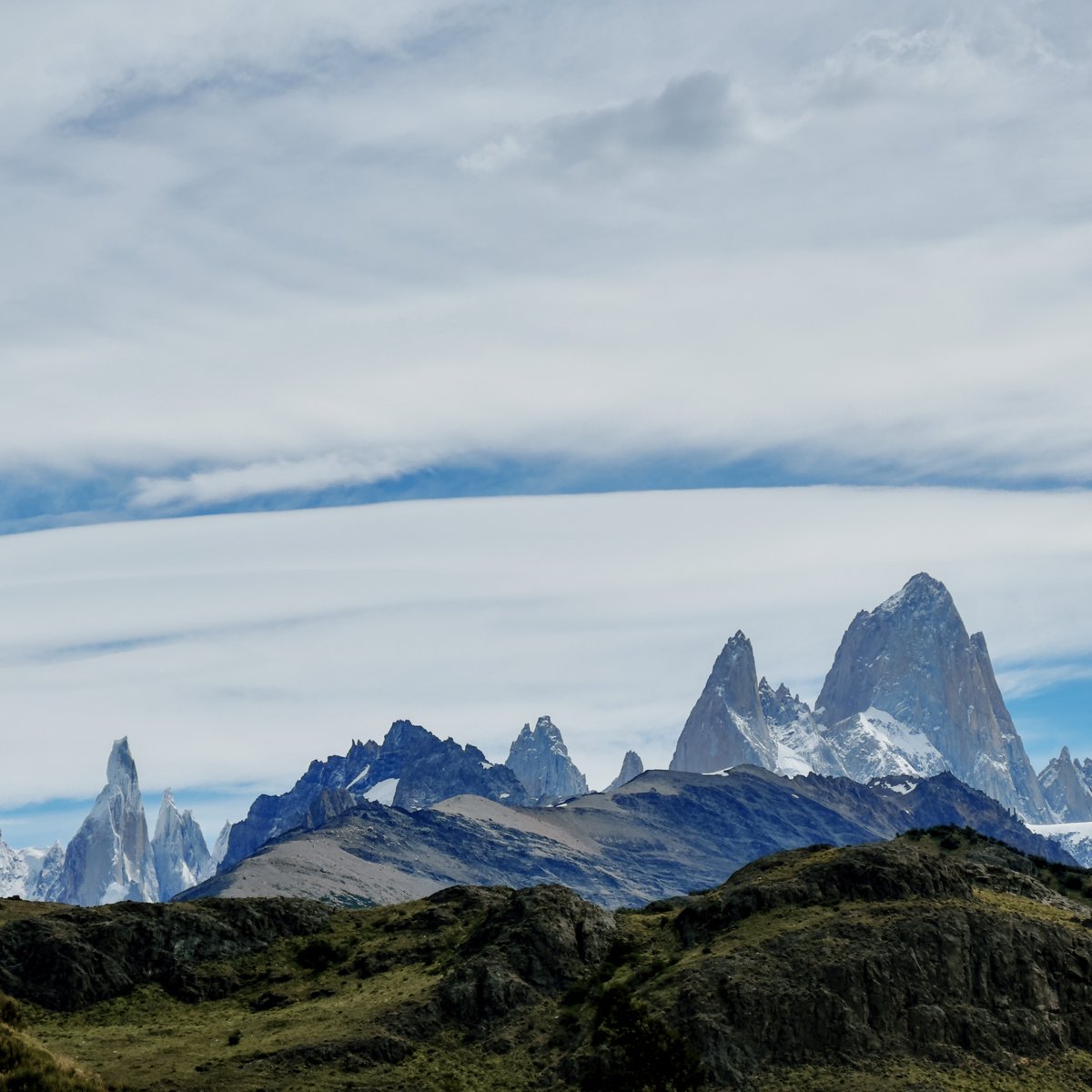 Patagonia has some of the best mountains in the world. Some of the most awe inspiring soundscapes too. Hear them in my new sound library: thomasrexbeverly.com/products/patag… #fieldrecording #sounddesign #GameAudio #listening