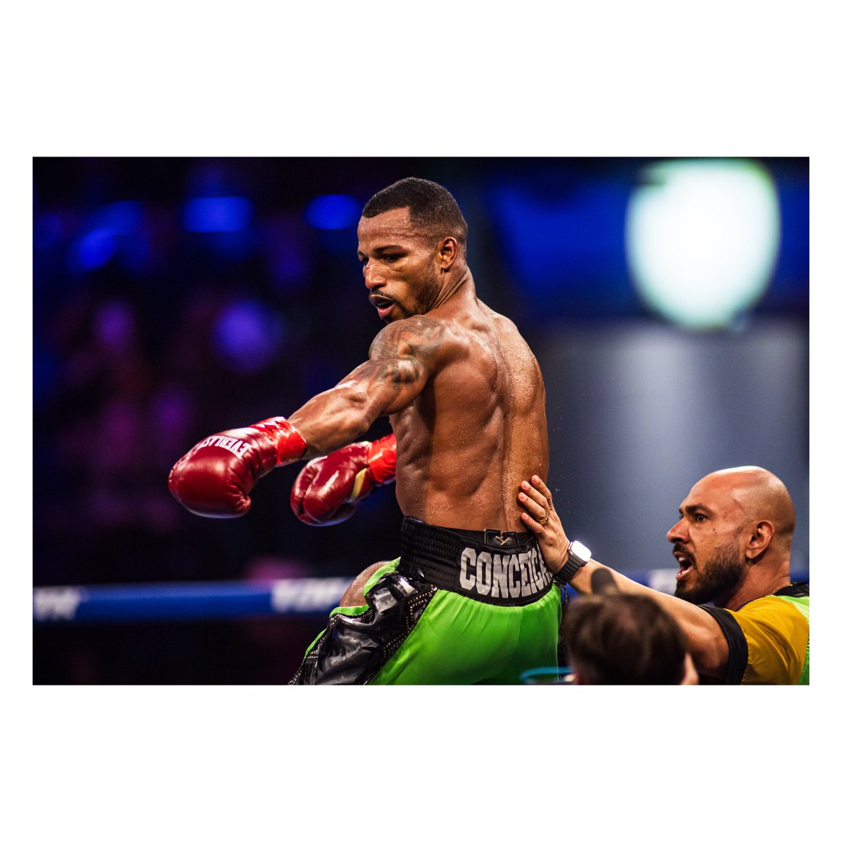 MezaPhotos's tweet photo. Frames from when Top Rank held their fight in Corpus Christi  #photograghy #sportsphotography https://t.co/IQirrZkb49