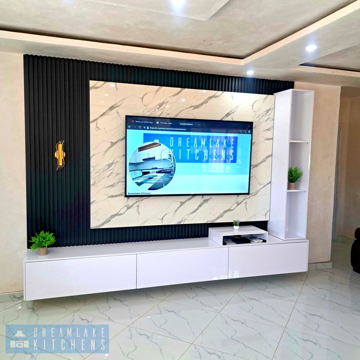 DreamlakeKitchy's tweet photo. Floating TV Stand 
A room should never allow the eye to settle in one place. It should smile at you and create fantasy.
#interiordesign #floatingtvstand #tvstand #cabinets https://t.co/R83LSG50Nd