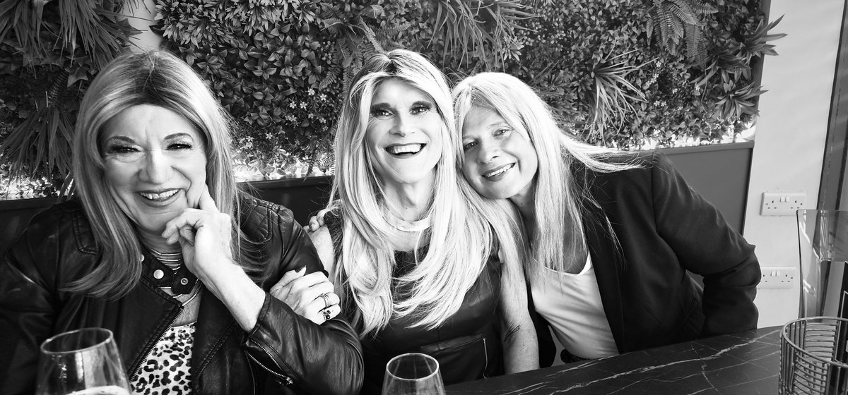 Its black and white! I love these girls to bits. The amazing @AlanaBarton18 and @Louisa_LongLegs and gorgeous Julia. Now for Tapas!