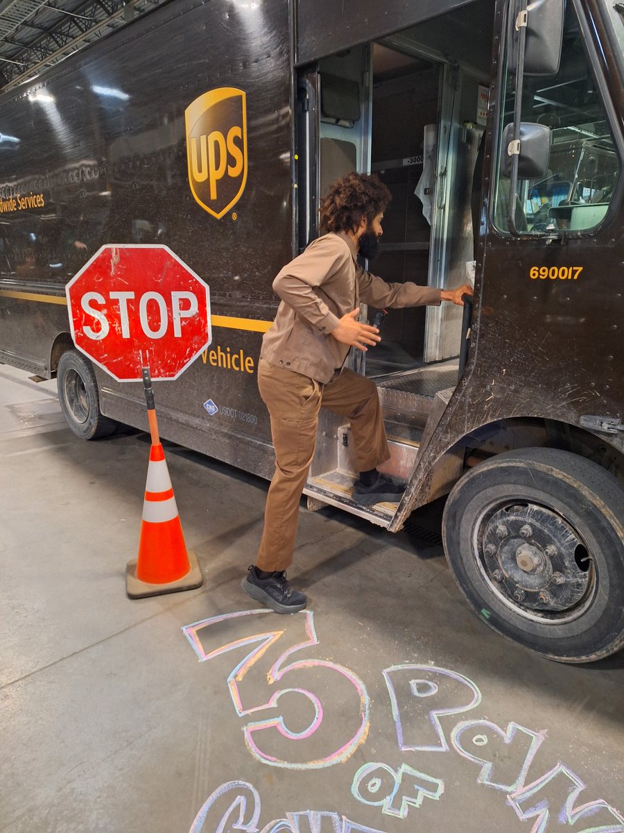 This is for today! 3 Points of Contact! Making sure drivers are aware of their surroundings & alert! @ta_stover @bwilliamskahf @TradeshowToney @kelly_gonter @MFurinoUPSPHL @JaradZimmerman @ColumbiaMO_UPS @DINAUPS1 @panacy6 @Mavic321Dl @Almodova38 @UPSphoenix @28a234fcab2245f