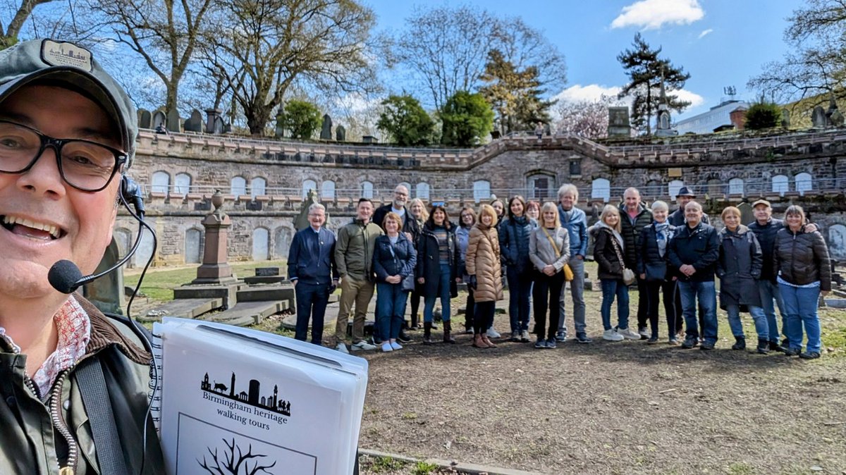 Thank you to all of the explorers who joined me on Sunday's Discover the Birmingham Catacombs walking tour. We had the added treat of the Bluebells carpeting Key Hill Cemetery.
Let's explore Birmingham together.
#Tour #History #Catacombe #WalkingTour #Birmingham #JewelleryQuarter