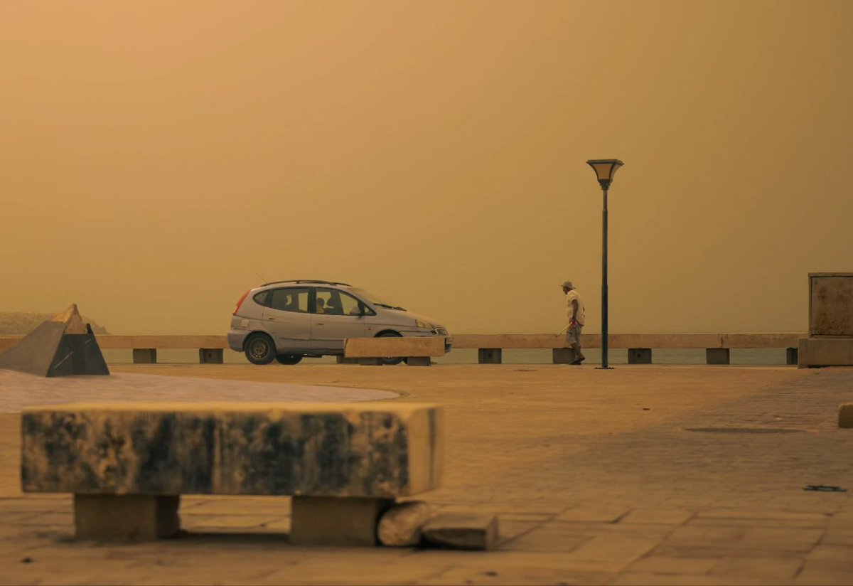 mouaiad_d's tweet photo. Big city, empty streets, and heavy hearts…
 #Benghazi #Libya https://t.co/YpyM9mQWcj