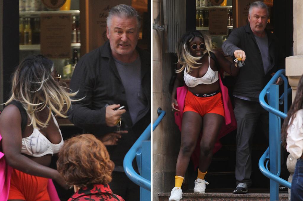 Alec Baldwin’s scuffle with anti-Israel agitator ‘Crackhead Barney’ spilled out onto sidewalk outside NYC coffee shop, photos show trib.al/66QE0yd