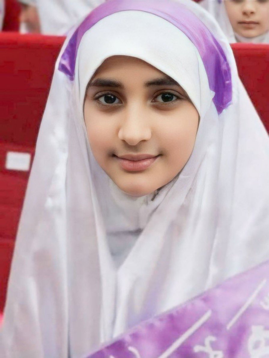 هذه الصغيرة الجميلة ابنة ال ١٠ اعوام قتلتها #اسرائيل الارهابية 🖤

#الشهيدة_سارة_قشاقش 💔
#جنوب_لبنان 
#حزب_الله_الجبار
#شهداء_على_طريق_القدس