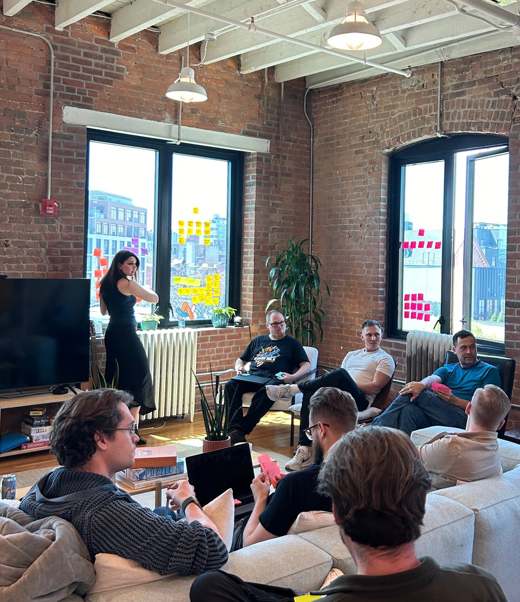 𝙰𝚛𝚌 𝚘𝚗 𝚆𝚒𝚗𝚍𝚘𝚠𝚜, 𝚃𝚑𝚎 𝙵𝚒𝚗𝚊𝚕 𝙲𝚘𝚞𝚗𝚝𝚍𝚘𝚠𝚗

the Windows crew is in NYC this week.......  

curiosities, questions?! drop them below to hear straight from <a href="/alexandracoding/">Alexandra</a> &amp; co on Launch Day™️