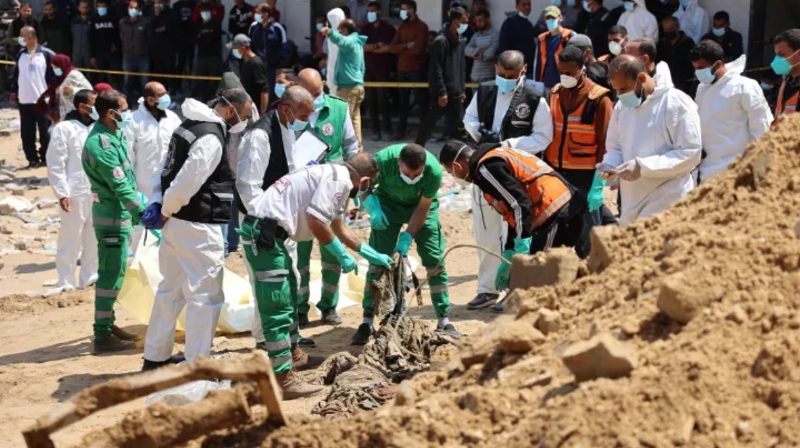 ROTTO IL MURO DI SILENZIO Fosse comuni, cadaveri trafugati e esecuzioni. Le atrocità israeliane negli ospedali Nasser e Al Shifa @radiondadurto @GazaFREEstyle @Muhlbauer_ @DinamoPress @PagineEsteri #FreePalestine #StopBombingGaza #CeasefireNow milanoinmovimento.com/internazionale…