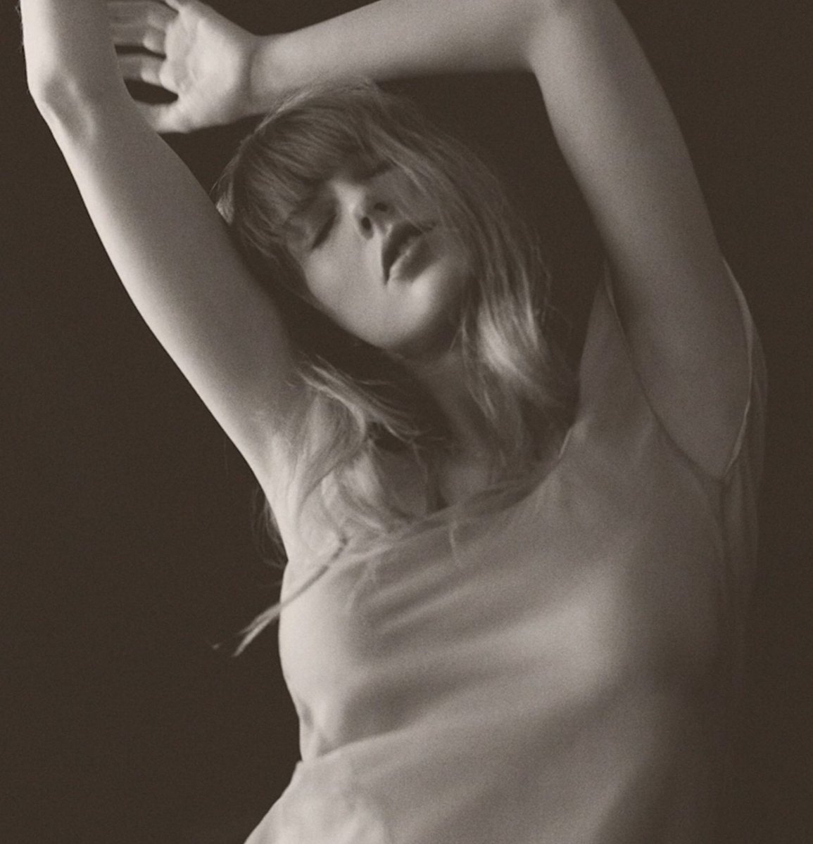 TheSwiftSociety's tweet image. 📲| Dua Lipa on releasing "Radical Optimism" around albums such as "TTPD"

"It’s all woman power right now. [...] We’ve just got to keep supporting women and pushing them to that degree so they can see it’s possible"