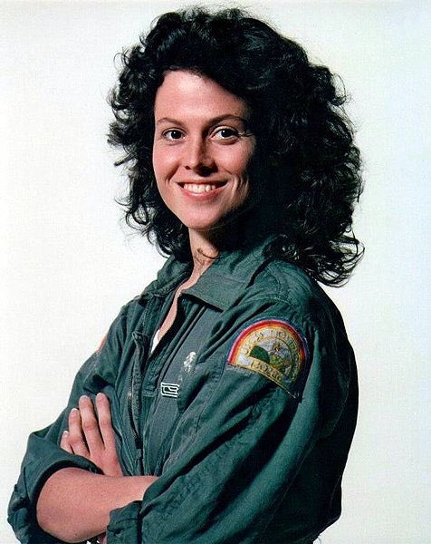 Vanessinator 🤖 T-80085 (@ilovejohnkimble) on Twitter photo Like for Sarah Connor 
Retweet for Ellen Ripley Like for Sarah Connor 
Retweet for Ellen Ripley
