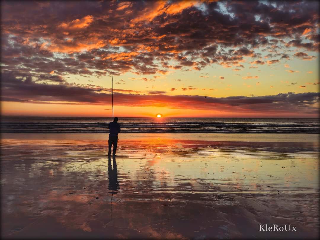 #Sonsopkoms oor #Struisbaai strand!
vakansieakkommodasie.co.za/city/struis-bay 
#Sunrise over #StruisBay beach!
want2stay.com/city/struis-bay