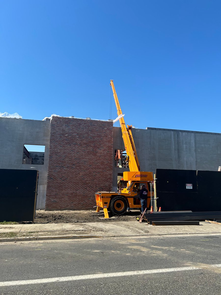Gartonsrigging's tweet photo. Hard at work down the shore! 🍺🚧 Garton's Rigging was spotted at Mud Hen Brewery, lending our expertise to keep things moving smoothly. Cheers to teamwork and precision on every project! #GartonsRigging #MudHenBrewery #ShorelineSupport https://t.co/MqFrtlsi1V