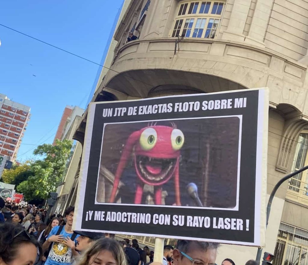 X: "En la Universidad adoctrinan" 
Y: Un JTP de Exactas floto sobre mí ¡¡Y me adoctrino con su rayo láser!!

#MarchaUniversitaria 
#MarchaFederalUniversitaria 
#Marcha23Abril 
#monstersinc