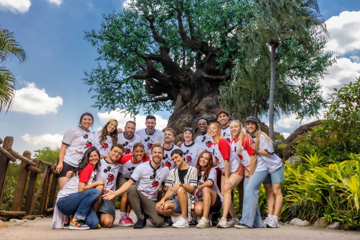 .@officialdwts judge @derekhough, his wife @hayleyerbert and their dance crew took a quick break from their ongoing tour to visit @WaltDisneyWorld. Hayley says the seasoned fries at Mr. Kamal's at Animal Kingdom are her favorite dish at #Disney World. #DerekHough