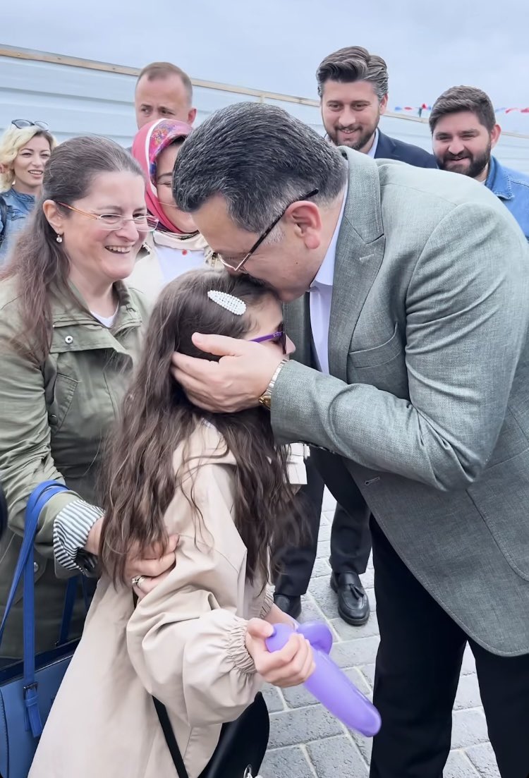 Alo199 NeOlacak sesimizi alabiliyor musunuz   Sn . <a href="/ahmetmgenc/">Ahmet Metin Genç</a> <a href="/vehbikoctr/">Vehbi Koç</a> @Yavuzaydn61 <a href="/SibelSuicmez/">Av. Sibel Suiçmez</a> <a href="/akaraismailoglu/">Adil Karaismailoğlu</a> <a href="/a_uraloglu/">Abdulkadir URALOĞLU</a> <a href="/turanbulent/">Bülent TURAN</a> <a href="/corasalih/">Salih Cora</a> <a href="/AliYerlikaya/">Ali Yerlikaya</a>