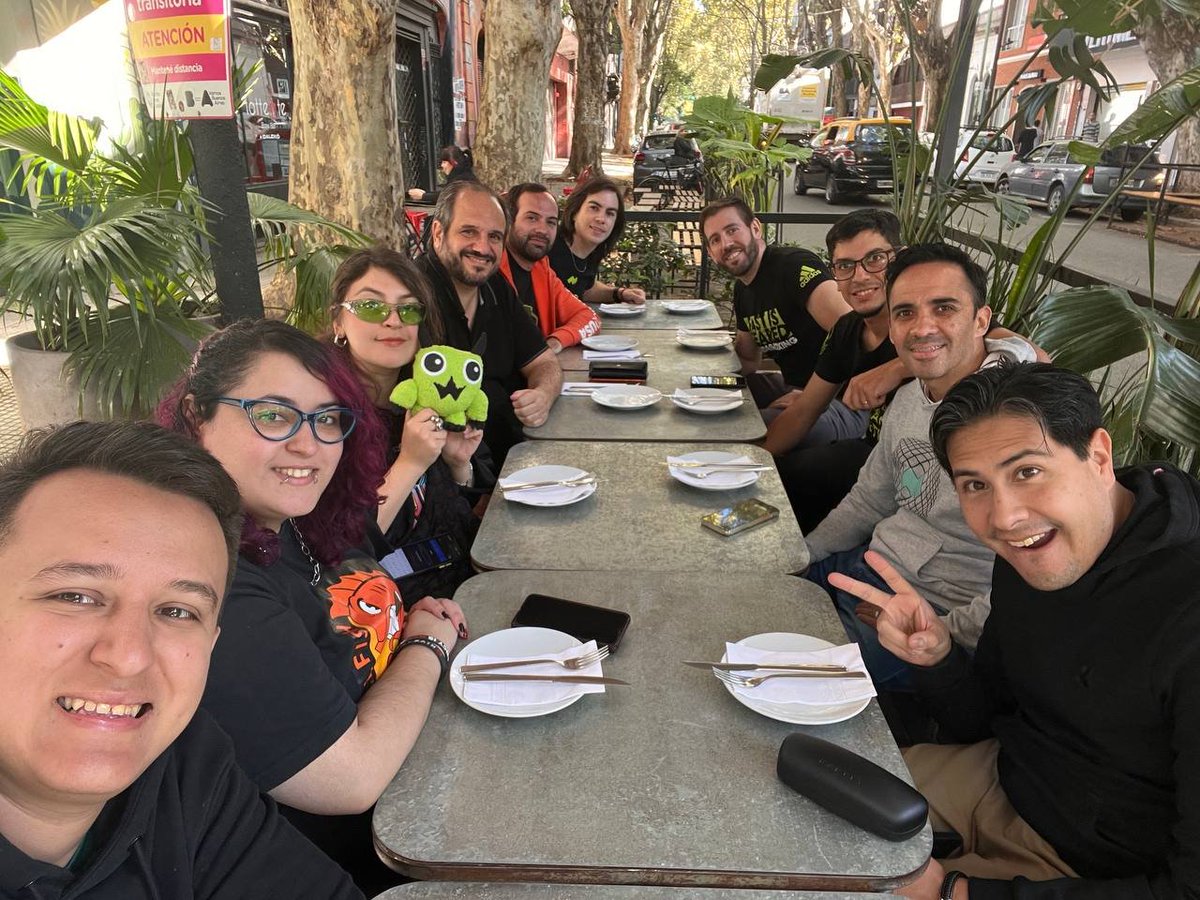 unrobot (🐶,🤠) tweet media