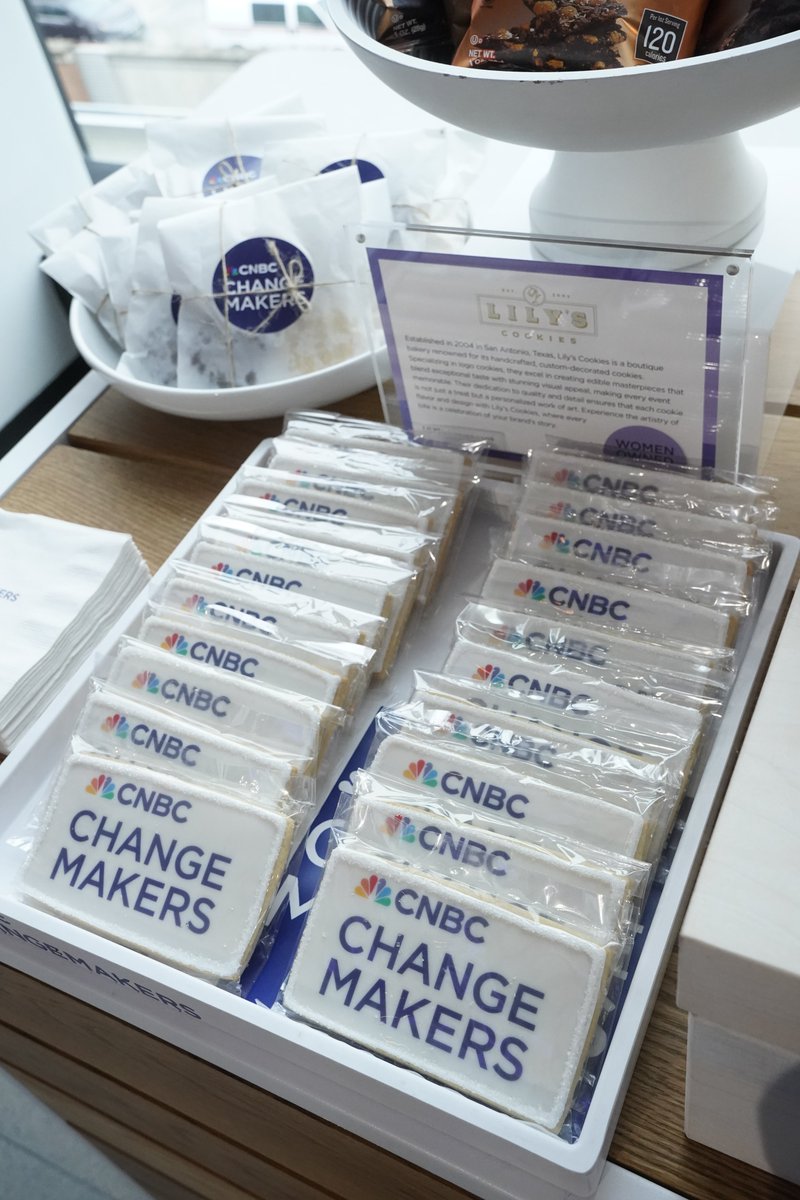 cnbcevents's tweet photo. We're still reeling from all the goodies we had at our #CNBCChangemakers Summit! Thanks to all the brands who helped make the event more special!

cc: Beauty Belle Beau, Biography, Esembly, JECT, Well Tressed, BTR Nation, Daily Crunch, Hey Yum, Partake, Realsy, Sunnies, @DylansCandyBar @flybyjing @lauragellerbeauty @linguafrancanyc @camillawebster @nyhistory @NguyenCoffeesupply @nodpodofficial @perelelhealth @PiperWai @SimplyGum @skurastyle @sweetjulymag @ThriveCause @ToryBurchFdn @bakedbymelissa @thegoodsmart @lilyscookies