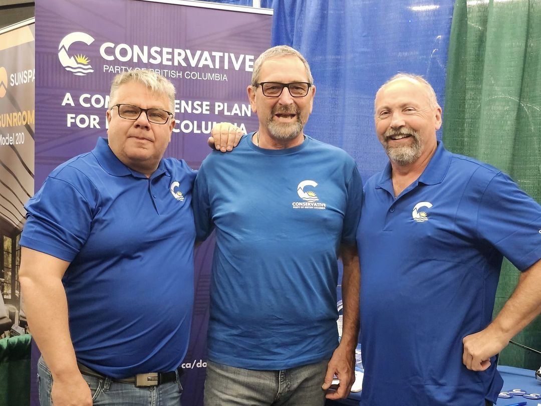 Fraser Nicola candidate Tony Luck (center) dropped by to say Hello to #Kamloops #NorthThompson candidate Ward Stamer (right) and #KamloopsCentre candidate Dennis Giesbrecht (left)