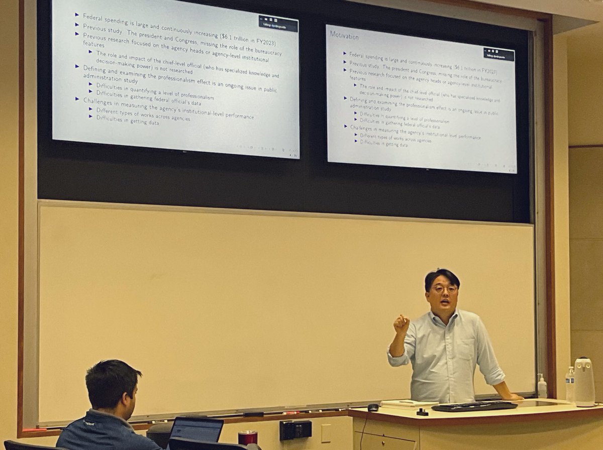 Great to have #USC PhD candidate #HeonukHa at our penultimate #TuesdayTalk. Introduced by #CGU’s Dr. Carlos Algara, Ha is speaking on Nationalization of Local Politics: The President’s Electoral Particularism in Mayoral Elections.

#politicalscience .@USCPrice .@CGUnews .@HeonukH