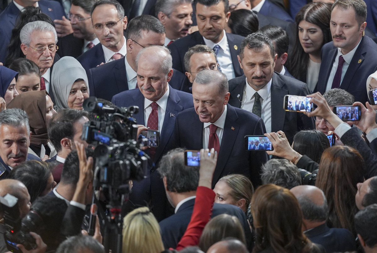 Cumhurbaşkanımız Recep Tayyip Erdoğan, TBMM'nin 104. açılış yıl dönümü ve 23 Nisan Ulusal Egemenlik ve Çocuk Bayramı nedeniyle, TBMM Başkanı Numan Kurtulmuş'un ev sahipliğinde düzenlenen resepsiyona katıldı.