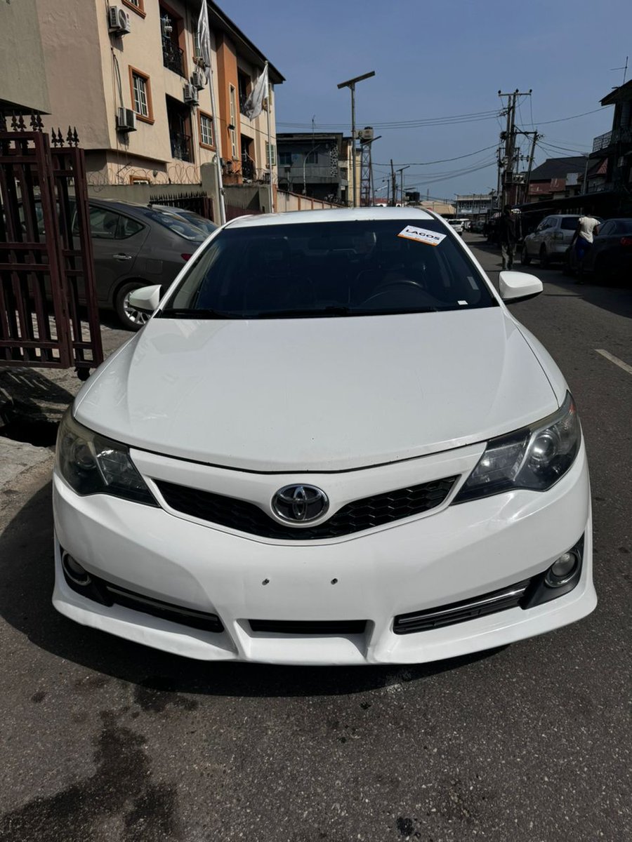 hollaoflagos's tweet photo. Foreign used
Toyota Camry
2013 SE
2024 Entry
First body
Thumb start
Clean dashboard 
Clean interior
No leg noise
All exhaust catalyst intact https://t.co/I8zafcgFfH