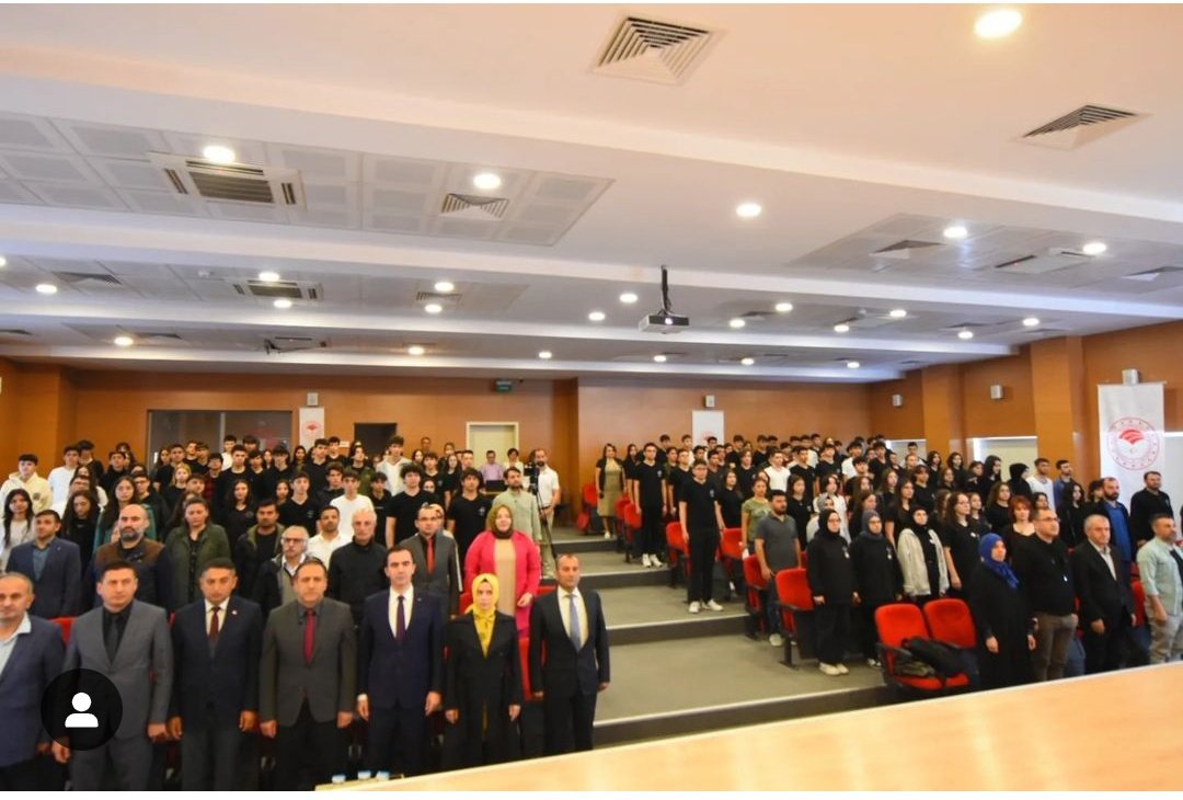 İstanbul Tarım Orman İl Müdürlüğü Dünya Veteriner Hekimler Günü nedeiyle İstanbul'daki okullarımızda öğrencilerin yoğun ilgi göstererek katıldığı kutlama programları düzenleniyor.

Emeği geçen meslektaşlarımıza teşekkür ederiz...

istanbul.tarimorman.gov.tr/Haber/2608/Dun…