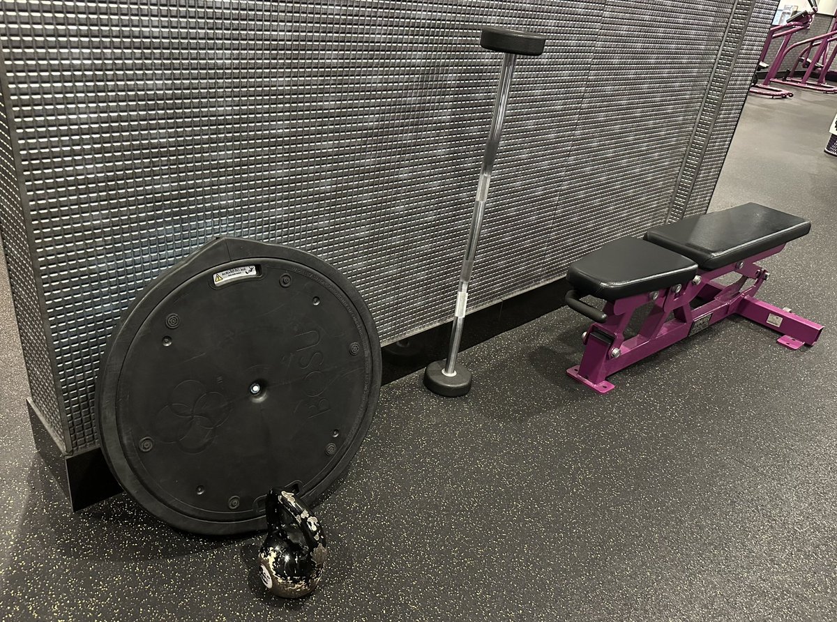 ElvisFielder's tweet photo. I hate lazy ppl.
None of these belong here.
I’m gonna post pics like this till ppl get it.
I’m sure that’ll never happen.
If you do this shit, quit kidding yourself. You’re not serious enough to change your life. You’re an asshole. It’s not the employees job.
#putyourshitaway https://t.co/01iQmumxgF
