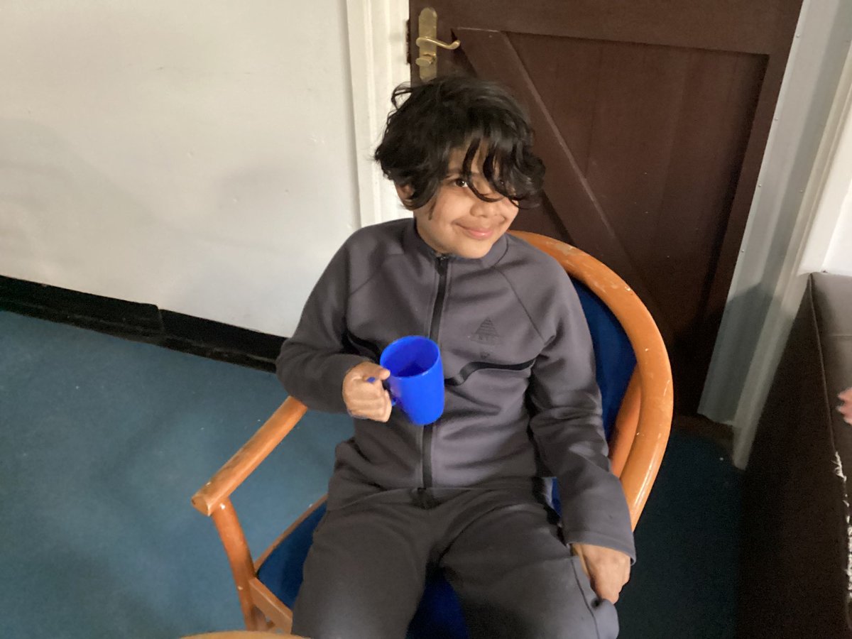 lucymyatt's tweet photo. A lovely treat from the PGL staff for being so amazing- well done Y4 #hotchoc 😋 https://t.co/dUmHpn7cpf