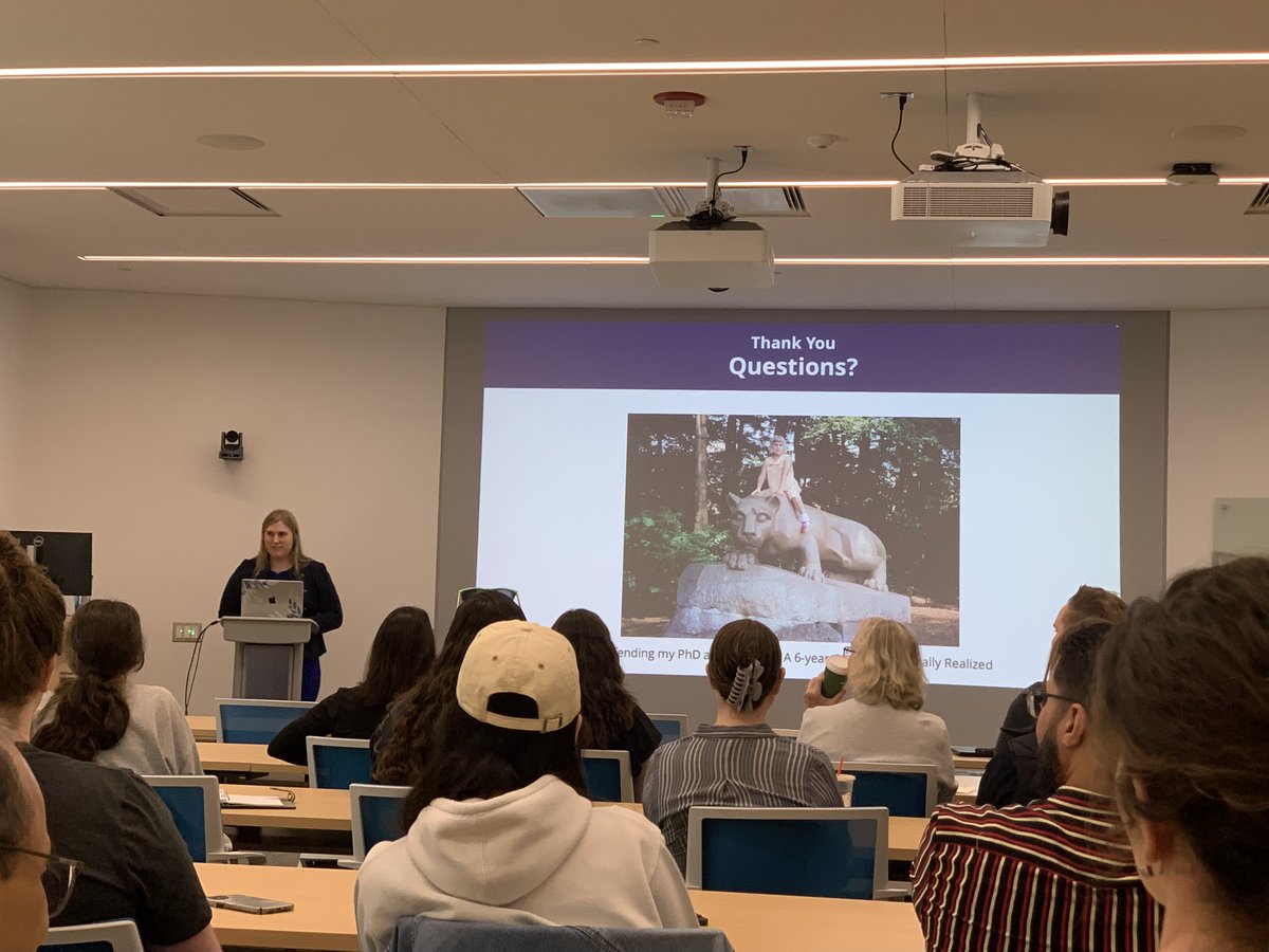 Dr. Lection (double Dr?) defending this morning to a full house! Amazing job - we learned about the interplay of inflammation, reproductive microbiomes, and how clinical practice and scientific research meet in the middle 🐾 Congratulations @JMLection