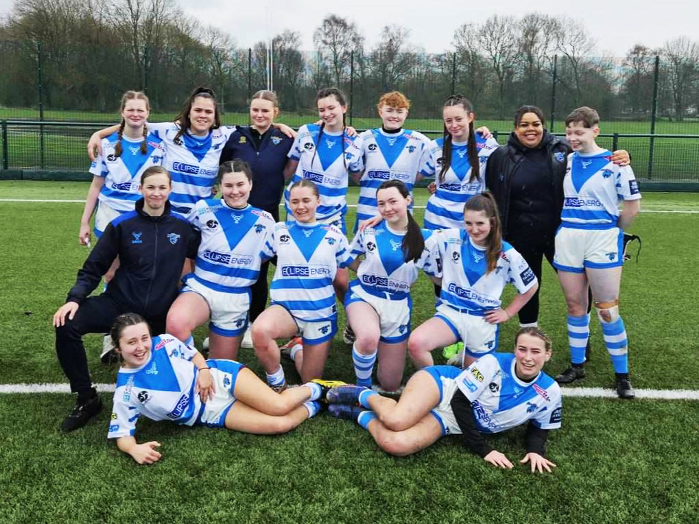 GAME DAY 🔵⚪️🐾 Best of luck to our Women's Academy team in the College Play Off Final today at Wakefield against @leedsrhinos Give it everything you've got girls. We're all behind you 🙌 @hxpfoundation @CalderdaleCol @CC_SAcademies #BWO