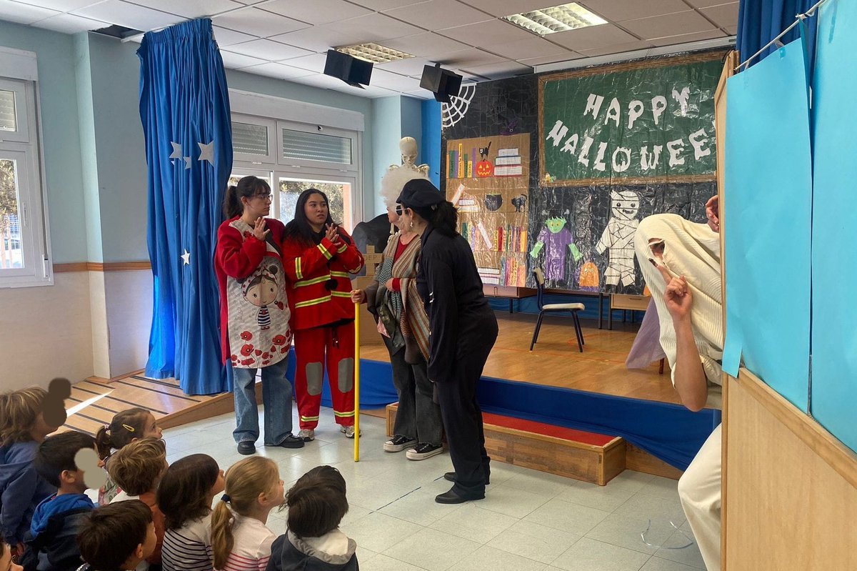CEIP_VFerrer's tweet photo. En un lugar de Getafe de cuyo nombre no quiero acordarme....bueno, sí, en el @CEIP_VFerrer, ha tenido hoy lugar la celebración del Día del Libro con actividades como cuentacuentos por parte de familias, obras de teatro, manualidades, mercadillo de libros y el Certamen Literario. https://t.co/TwF5BaTK3O