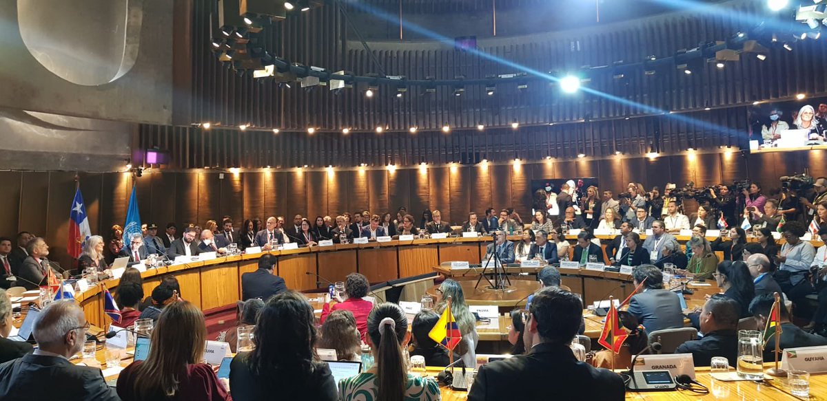 Embajada del Ecuador en Chile tweet media