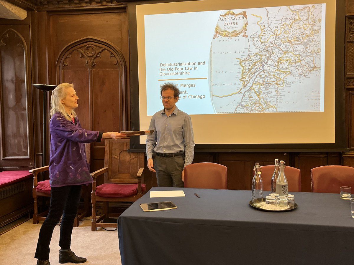 …and to Rober Merges, who receives the Feinstein Prize for Best MPhil Dissertation. His work investigates parishes in Gloucestershire to explore the course of deindustrialisation and the effects of the Old Poor Law over the long 18th century. #econhist #twitterstorian