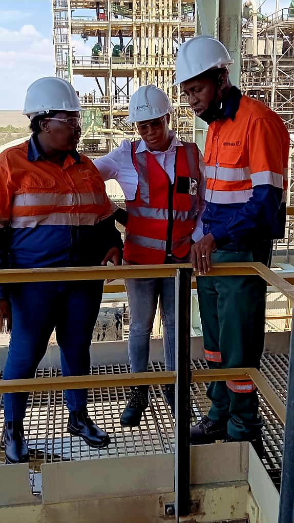 Some days are so hard but we keep pushing..#Elections2024 #EconomicGrowth #WomenEmpowerment #womeninSTEM #wim100 @DitsogoGroup #mechanical #engineering #mining #maintenance #fabrication Visit ditsogo.group