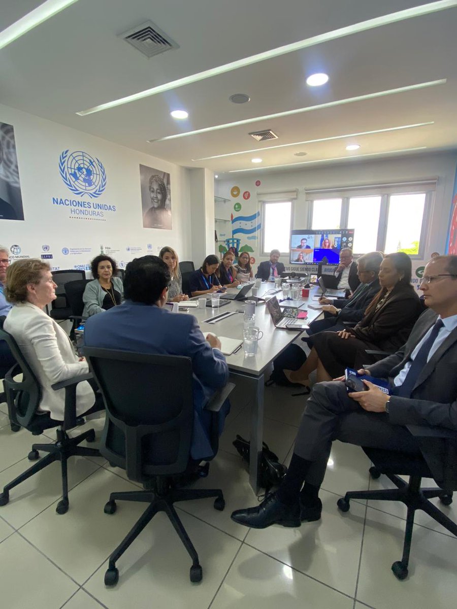 Reunión con el Equipo de @ONUHonduras (UNCT) conformado por las agencias, fondos y programas del Sistema y coordinado por la Coordinadora Residente @aliceshackel. La PPT de la CELAC @celacppthn está lista para trabajar de la mano con la @ONU_es @CancilleriaHN