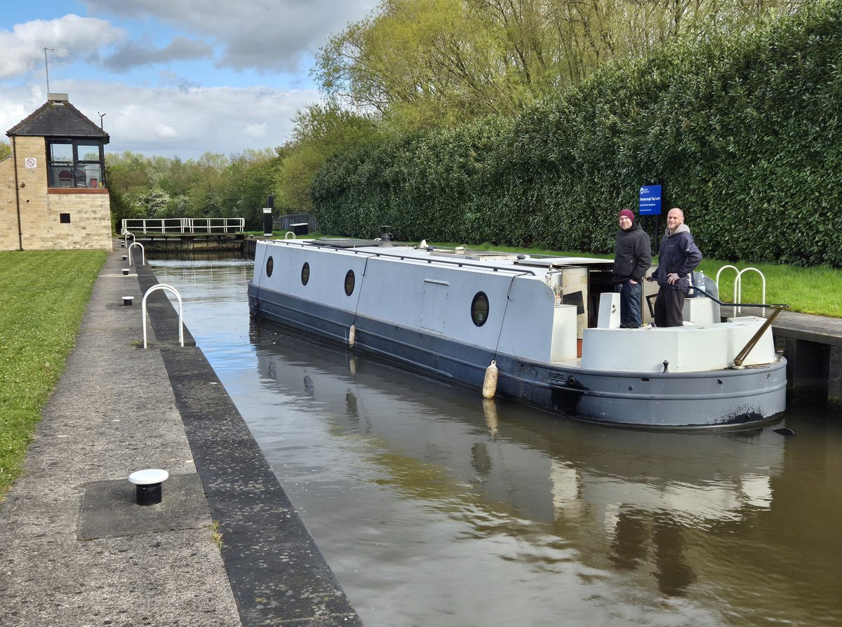 Great day on the canal / navigation helping to move a boat from Sheffield to Mexborough. Really enjoyable distraction from the current sadness mourning Brian and making all the funeral arrangements etc. Massive thanks to Ricardo for inviting us and to Brian's son Dave for the