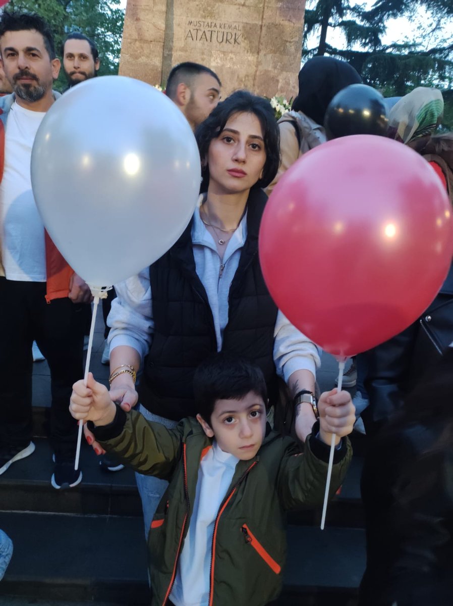 adeemylmaz's tweet photo. @RTErdogan
@dbdevletbahceli
@ahmetmetingenc
@EmineErdogan
@SibelSuicmez
@Akparti
@MHP_Bilgi
@MhpTbmmGrubu
@herkesicinCHP
@nowhaber
Alo199 NeOlacak
Devletimizin zor zamaninda Milletimize köprü olduk.İşsiz Kalacagimiz zor zamanda Devletimizden Destek bekliyoruz.Alo199 Kapatilmasin https://t.co/CUmeX07SN2