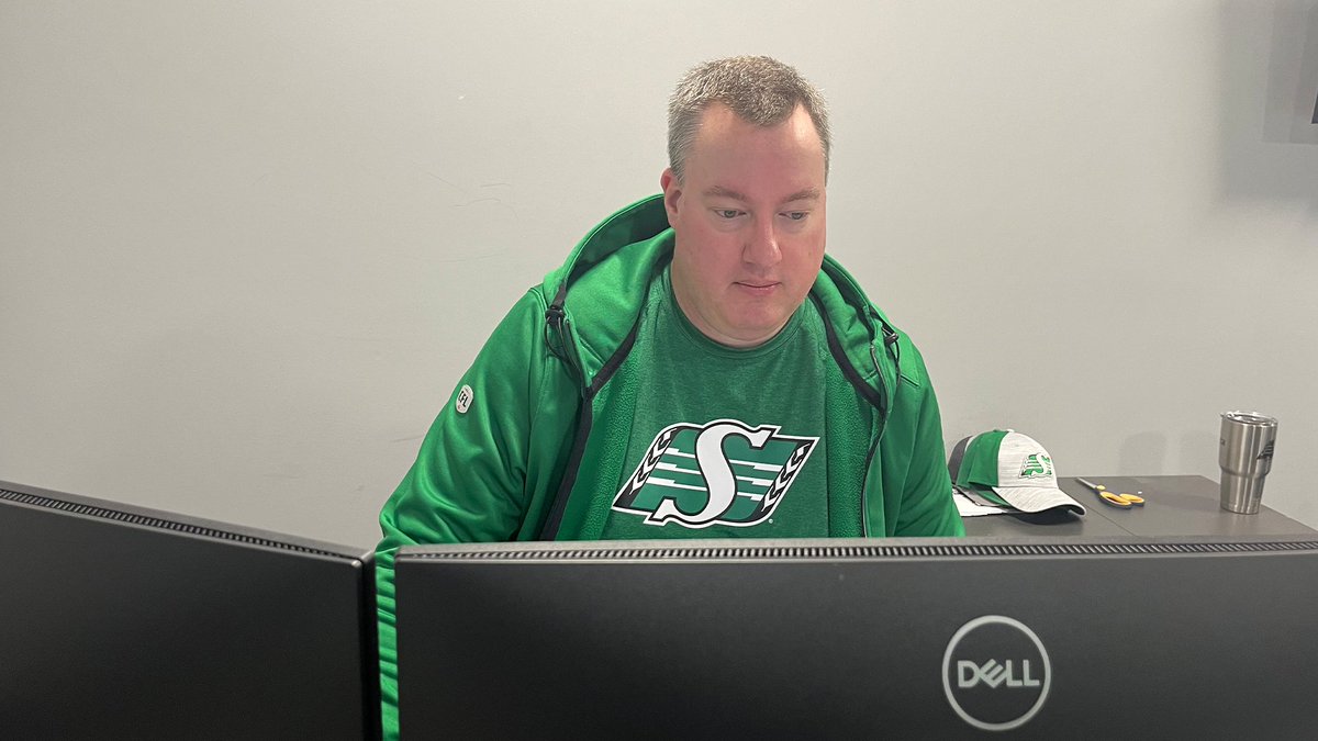 “You’re not going to get that rush anywhere else.' After introducing you to The Riders' Video/Analytics team, Rob Vanstone breaks down how they get to work! 👨‍💻 bit.ly/4aI8yUm