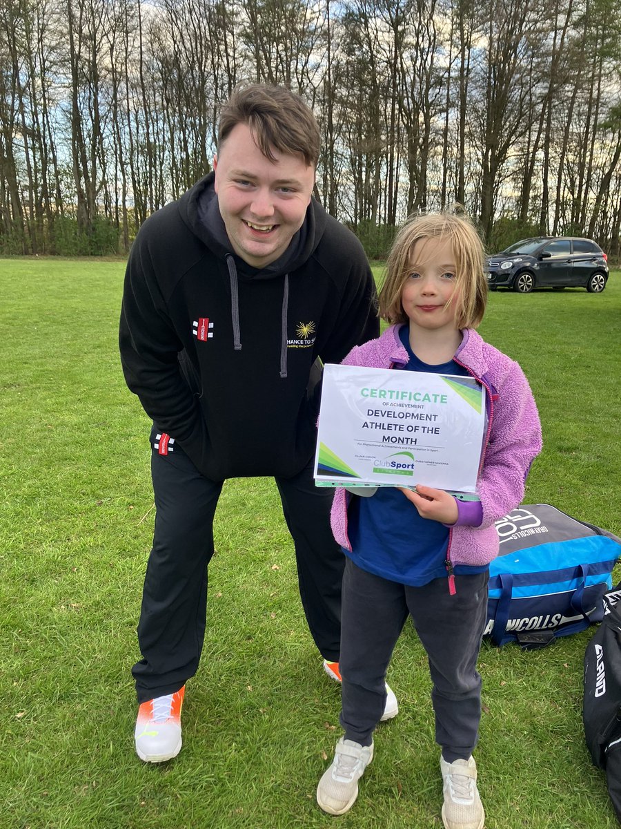 What a great way to kick off our first week of 2024 outdoor training @DouneDunblaneCC by getting to give Anna her “Athlete of the Month” certificate! 🏏🙌 Congrats Anna! Keep being awesome!! 💙 Thanks to @ClubSportStlg for making these awards possible! 👍 @CS_Development