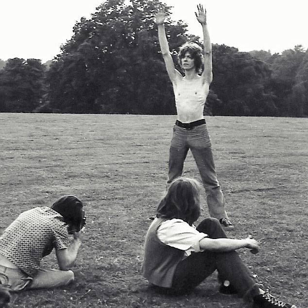 David Bowie & friends back in 1969 at Beckenham Place Park 1969. Photo courtesy of Dave Walkling.

#DavidBowie #60s #60smusic #60srock #punk #newwave #postpunk #rock #rockmusic #music #alternativemusic #alternativerock #musicphoto #rockhistory #musichistory