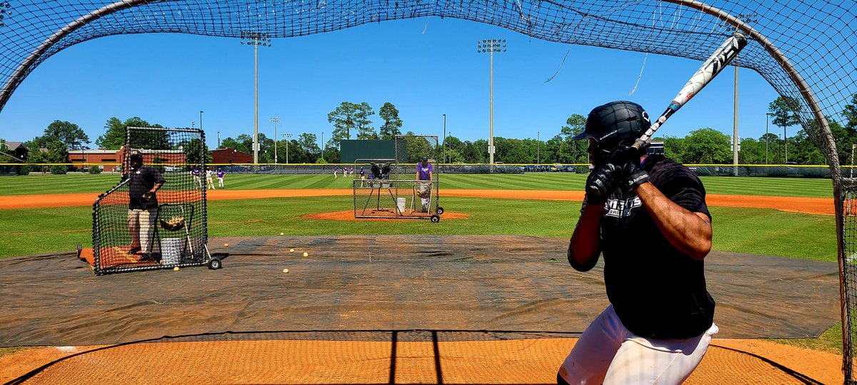 MGABASEBALL's tweet photo. Mππππππ + Oππ Sππ BP #MiddleBack #MGA https://t.co/rheNLTuxFX