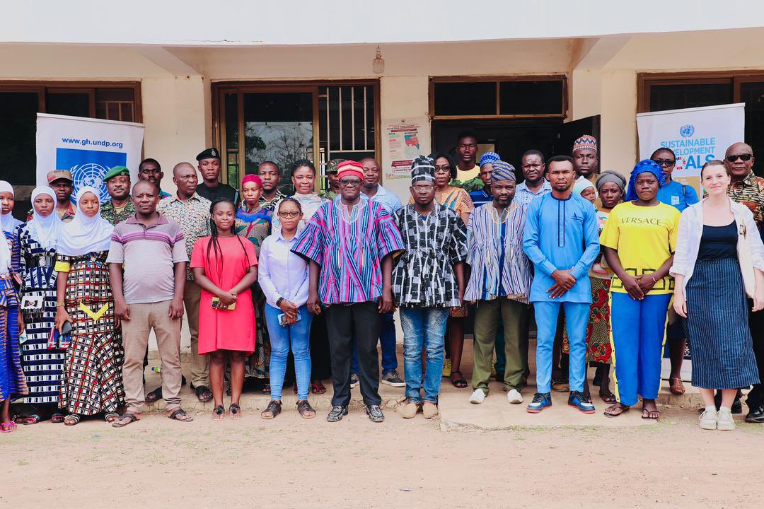 We can prevent #ViolentExtremism if we invest in detection of early warning signs. Today, we engage some community members from Sissala East, Upper West Region of Ghana, to increase engagement between civilians & security agencies to improve efforts to prevent #ViolentExtremism.