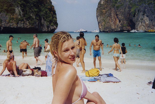 creepydotorg's tweet photo. On December 26, 2004, Southeast Asia was struck by a tsunami that claimed the lives of around 230,000 people. This photo of Deborah Garlick was discovered on the last roll of film she took before she lost her life. https://t.co/6T8IJaKvDy