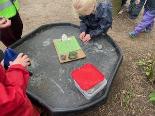 Loved the first session with @NectonEYFS this week, they created some great birds nests, did bird song dances and worked together on mud creations.