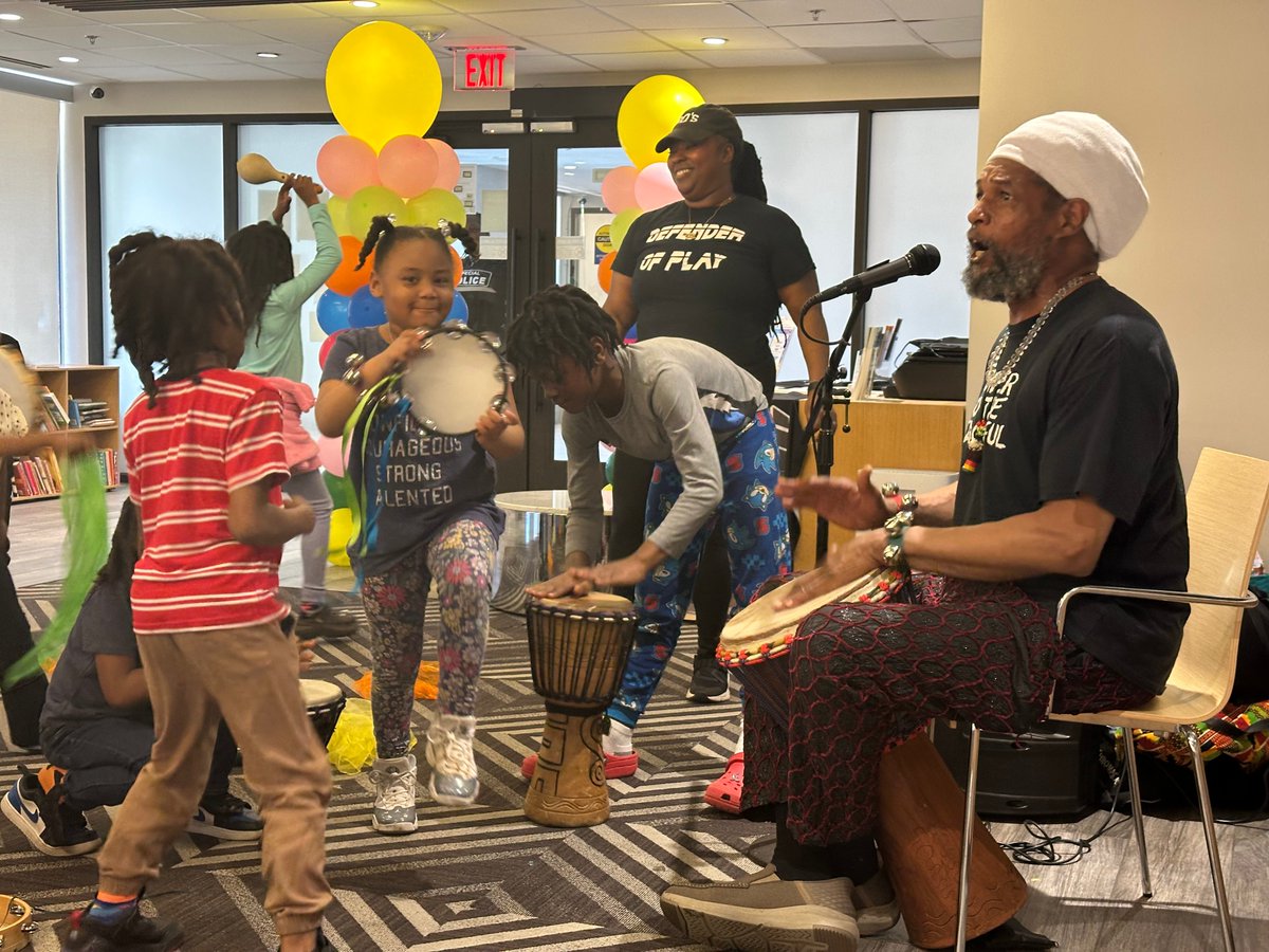 ProjectPlaytime's tweet image. Spring Break Camp for our DC programs was so much fun! It included a talent show, @NationalZoo field trip, &amp;amp; drumming and dancing with Baba Ras D! 🪘 Give to the #SpringCampaign by 5/15 to help us continue these special programs. bit.ly/springcampaign… #SpringIntoPlaytime