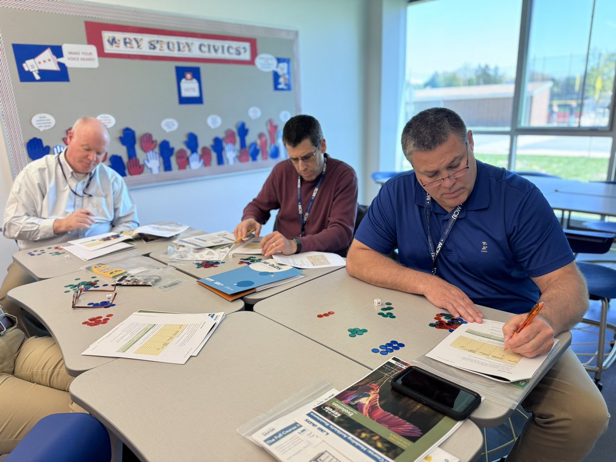 Steph4Science's tweet image. Modeling antibiotic resistance with Ts in Montgomery County, PA. A great way to start your students talking about evolution on day one! #ngss #explorebeforeexplain #phenomena