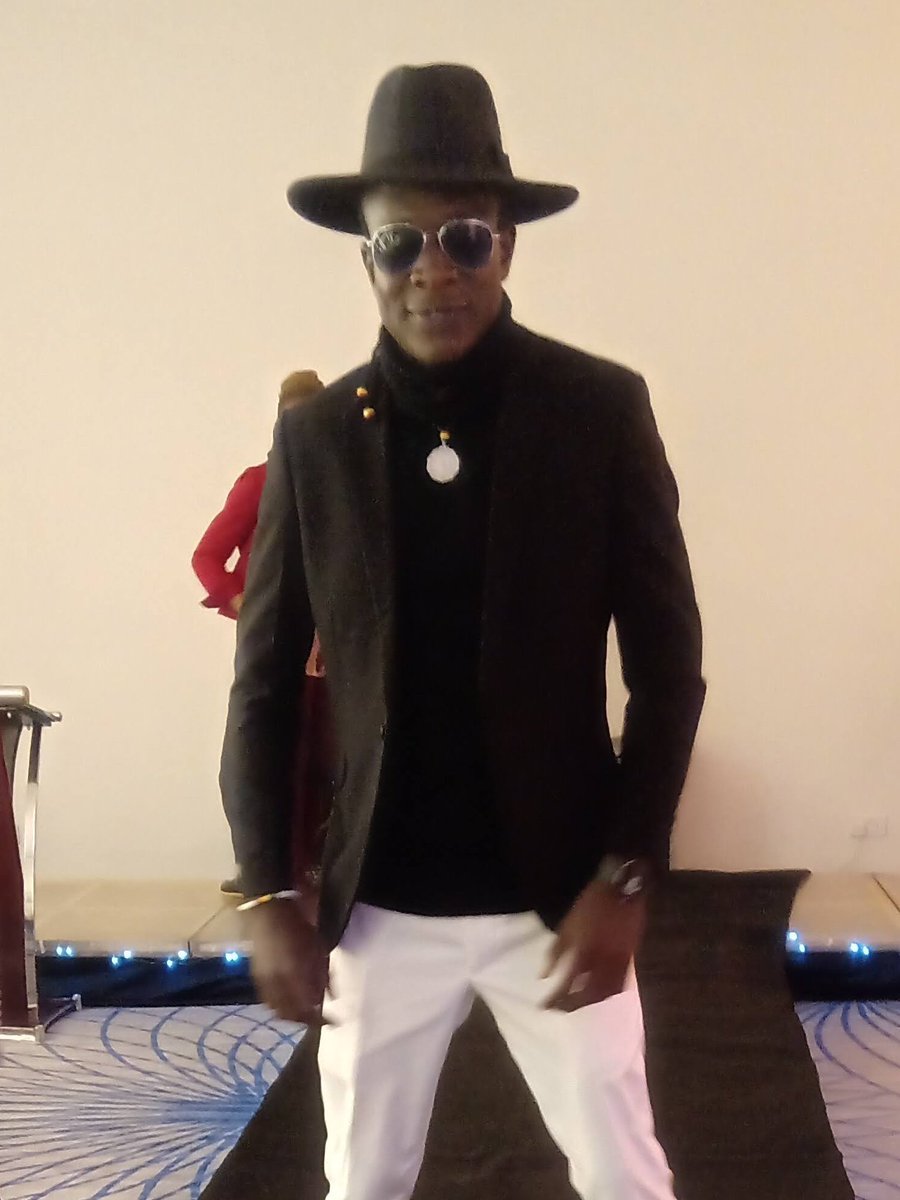 #VoteDejanGreg                                                                    Fashion Stylist  Of The Year
vote.2tokee.com/event/Kitenge%…