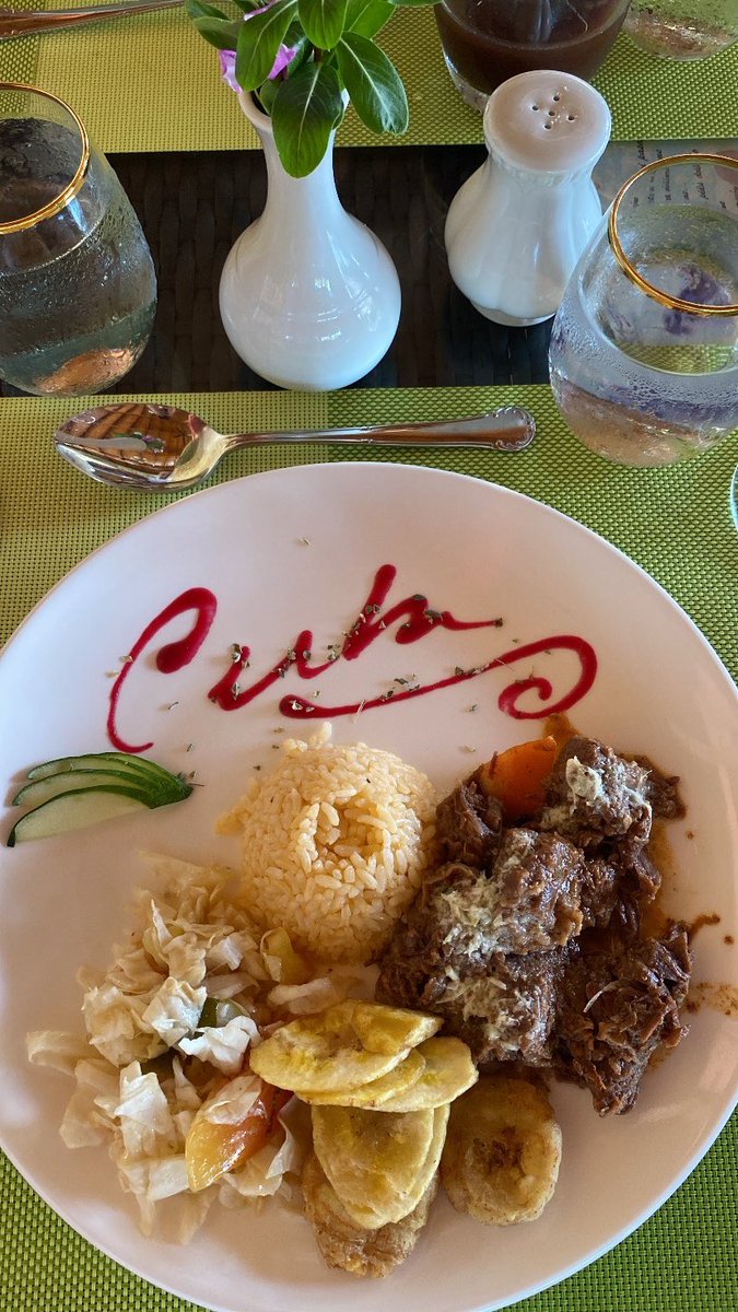 caag2020dac's tweet photo. And this is the way we enjoy every #tuesday the Cuban day 🇨🇺♥️
#TuCasalejosdeCasa #cubanday
#CubanacanHoteles https://t.co/BuevleYKKK