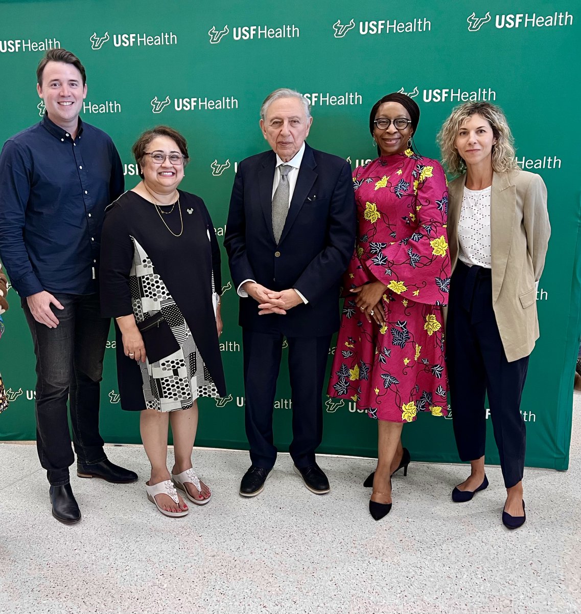 It was great having @Dr_RyanPace, @ukamaka_oruche, and Barbara Pineiro Neiro join me in representing the @USFHealthNurse for Dr. Bob Gallo's lecture on his co-discovery of HIV, the subsequent blood test to diagnose the virus and his more recent work yesterday!