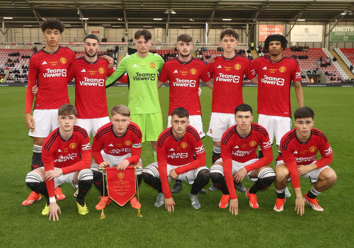 🚨 Erik ten Hag wanted to make sure Ethan Wheatley, Harry Amass and Louis Jackson could take part in the #U18PLCup Final tonight while keeping them fresh to take part in the squad tomorrow night vs Sheffield United, therefore they were subbed at half time. 

Balancing priorities…